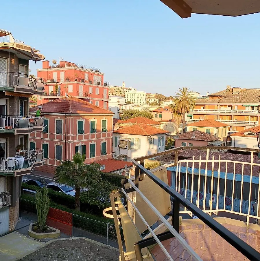 Casa Margherita, Centrale A Due Passi Dal Mare Bordighera