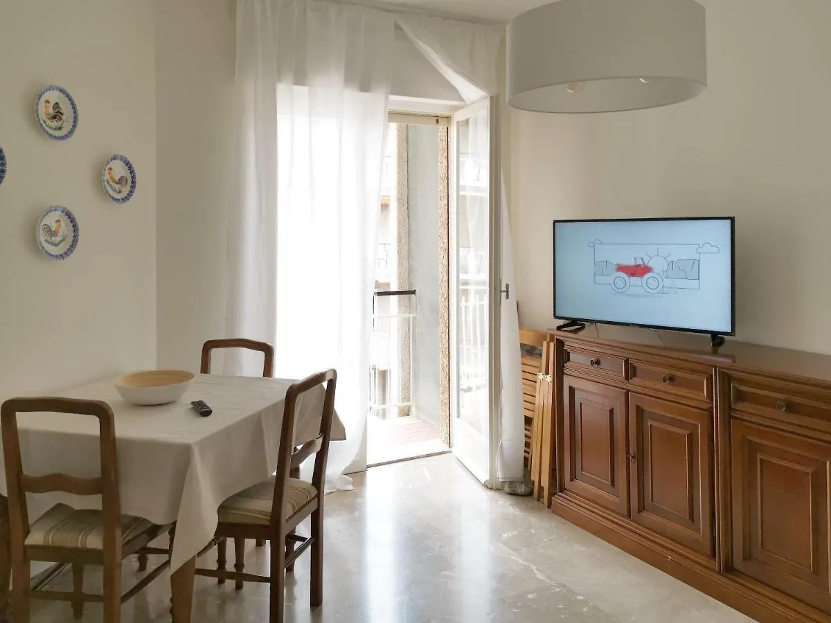 Casa Margherita, Centrale A Due Passi Dal Mare Bordighera 0*,  Italy
