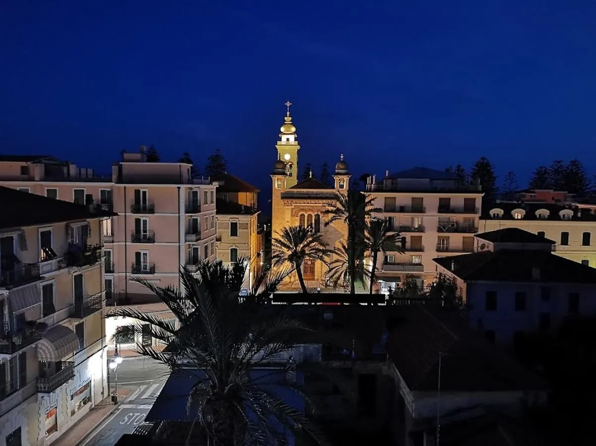 Casa Margherita, Centrale A Due Passi Dal Mare Bordighera